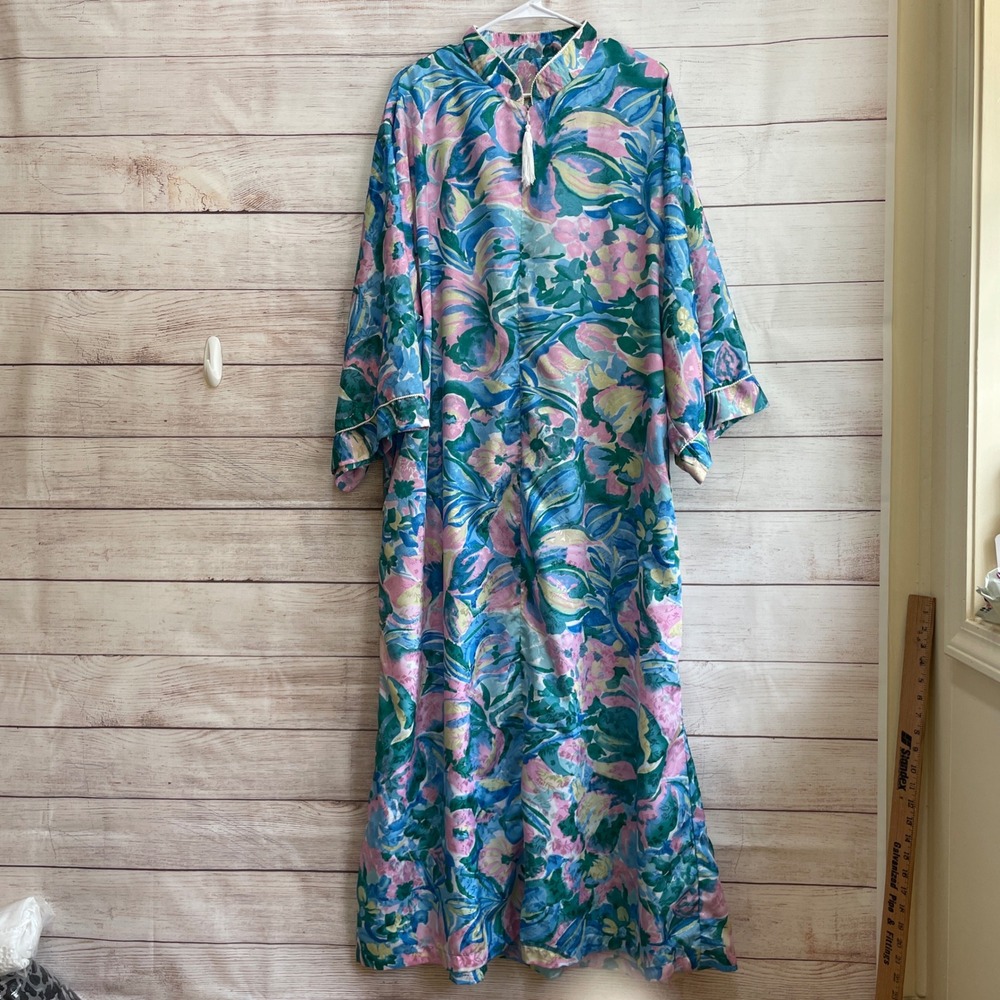 VINTAGE MARY MCFADDEN MAXI PATIO/HOUSE DRESS IN BRIGHT FLORAL PRINT